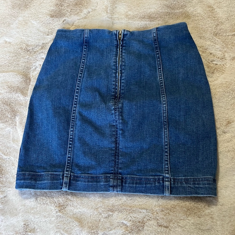 Free People Modern Femme denim mini skirt size 4 - Picture 2 of 5